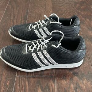 Adidas Women Black/White Spikeless Golf Shoes Style 676121 Size 9.5